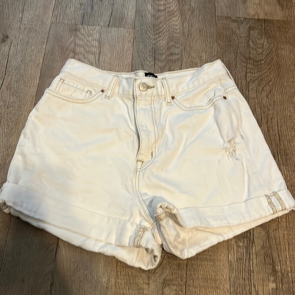 Urban jean shorts - Picture 1 of 3